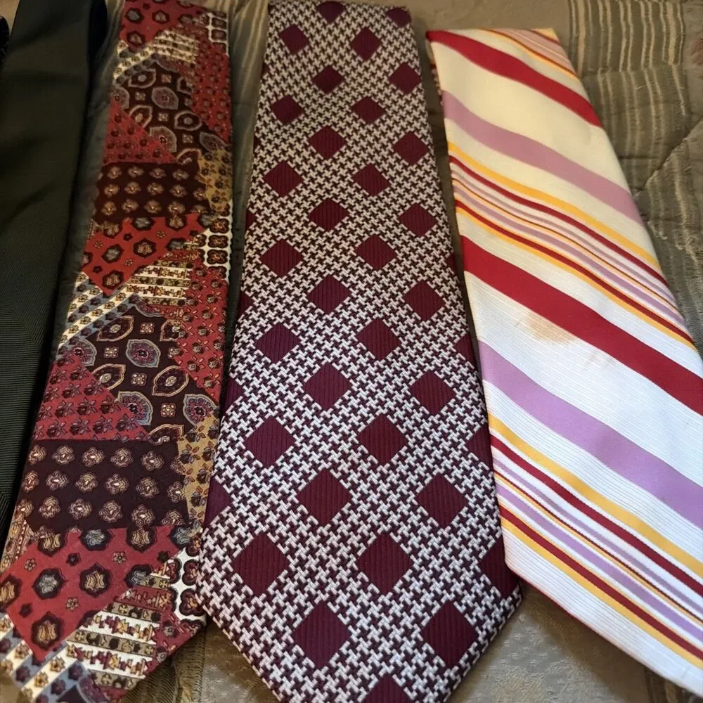 Lot 5 Vintage Necktie Barons by Damon Wemlon By Wembley Golden Emblem Polyester